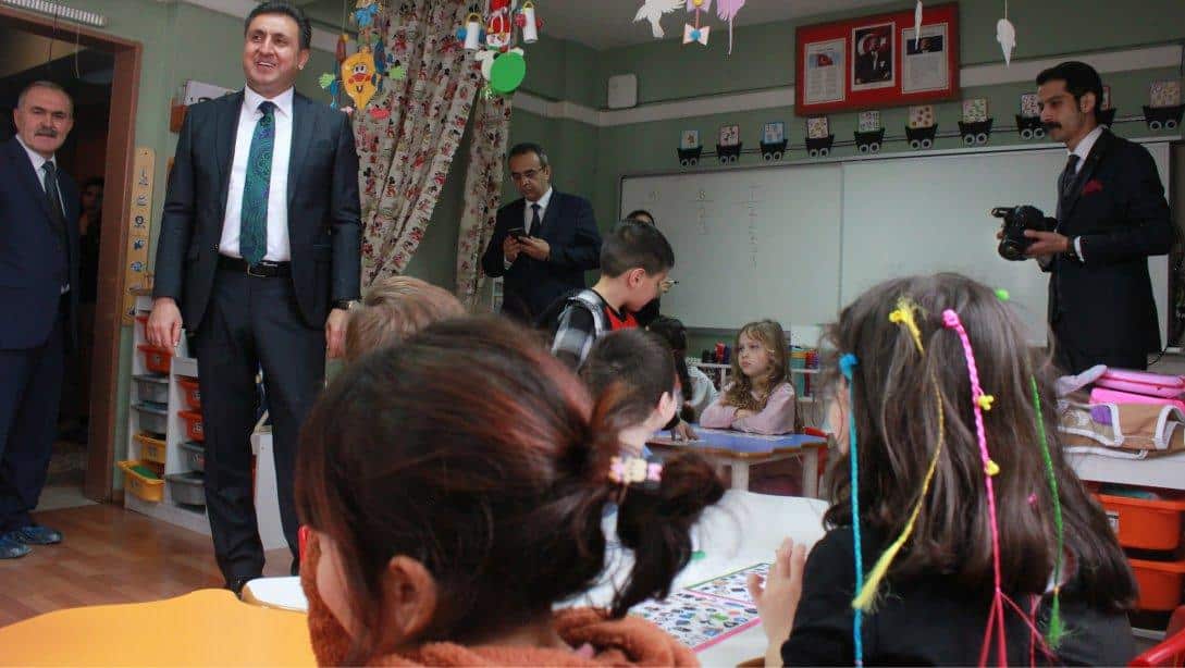 İl Milli Eğitim Müdürümüz Sayın Dr. Murat Mücahit YENTÜR'ün, İlçemiz Soner Değerli Ürkmez İlkokulu ve Anaokulu'nu Ziyaretleri