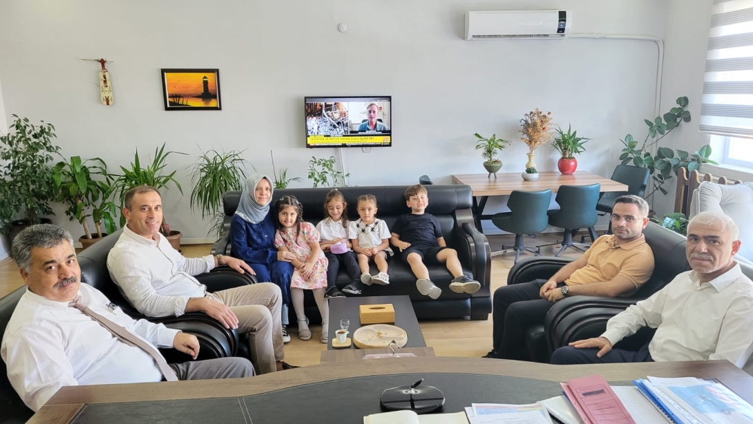 İlçe Müftümüz Sn. Abdullah VURUCU, Müdürümüz Ahmet Vehbi KOÇ'u Ziyaret Etti.