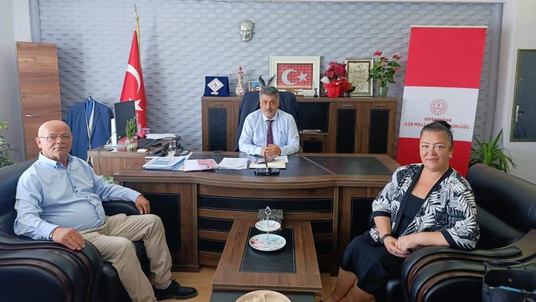 İrfan Urhan Eğitim Kurumları Kurucu Müdürü İrfan URHAN ve Kurum Müdürü Şebnem ARASLI, Müdürümüz Sn. Ahmet Vehbi KOÇ'u Ziyaret Etti.